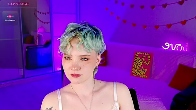 School Love online show from 03-16-25, 04:12