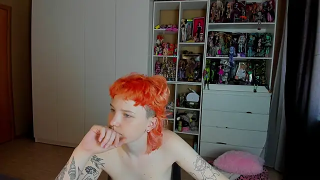 School Love online show from 06-11-26, 08:11