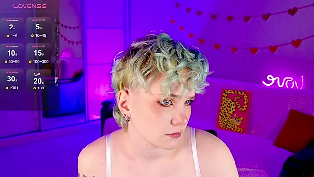 School Love online show from 03-16-25, 01:06