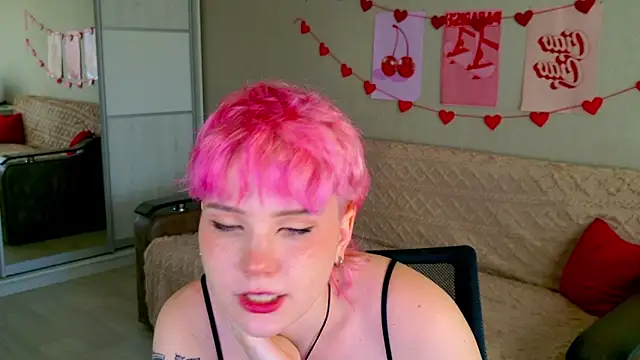 School Love online show from 09-14-25, 11:10