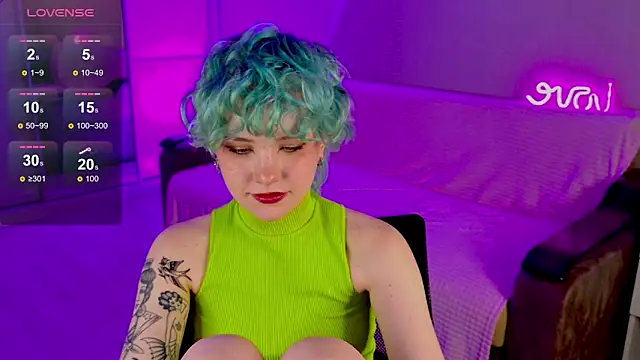 School Love online show from 02-24-25, 04:15