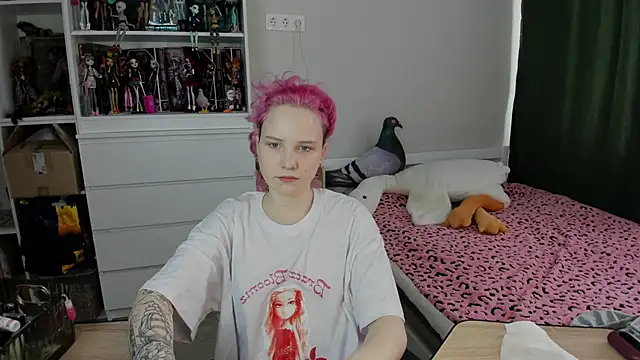 Snapshot of School_Love chatting on 03-01-26, 07:08 School Love online show from 03-01-26, 07:08