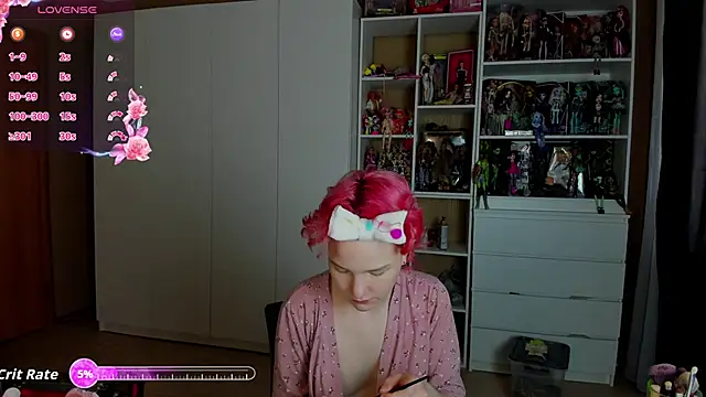 School Love online show from 05-07-26, 07:12