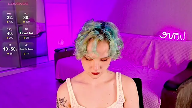 School Love online show from 03-10-25, 01:10