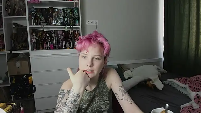 School Love online show from 03-12-26, 07:12