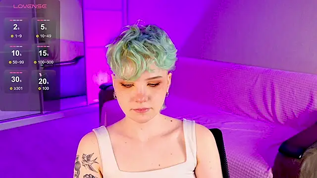 School Love online show from 03-12-25, 01:08