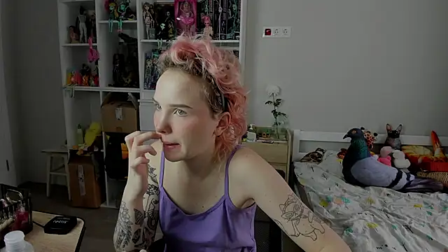 School Love online show from 11-23-25, 07:07