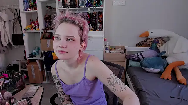 Snapshot of School_Love chatting on 02-11-26, 07:08 School Love online show from 02-11-26, 07:08