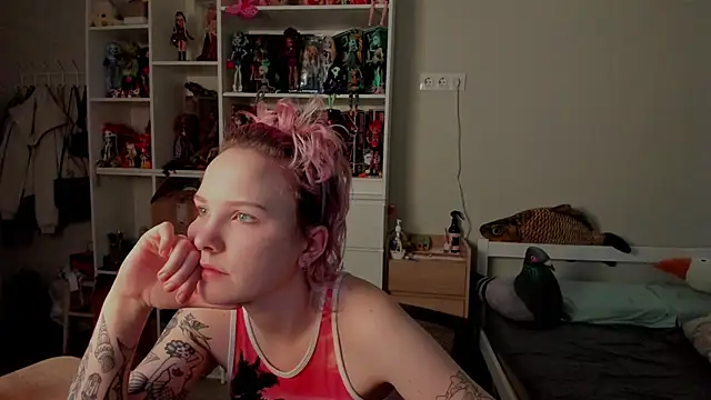 Snapshot of School_Love chatting on 02-16-26, 07:07 School Love online show from 02-16-26, 07:07