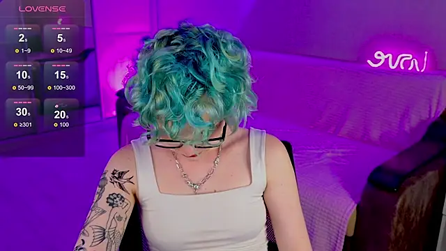 School Love online show from 02-23-25, 04:13