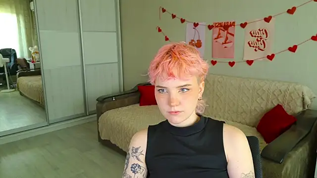 School Love online show from 09-24-25, 11:06