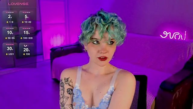 School Love online show from 02-26-25, 01:11