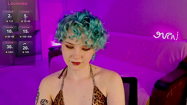 School Love online show from 02-14-25, 01:08