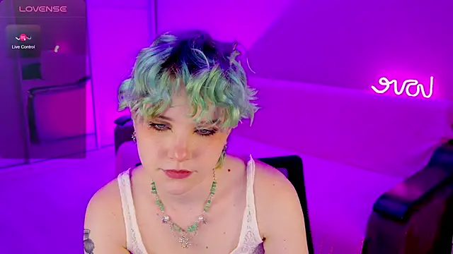 School Love online show from 01-20-25, 04:12