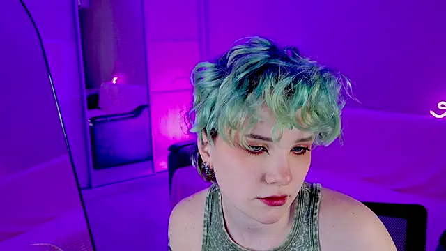 School Love online show from 01-23-25, 01:13