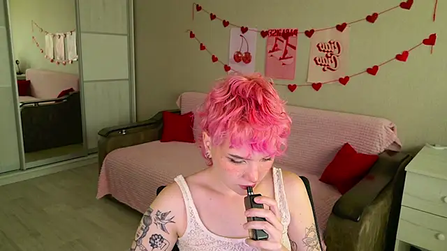 School Love online show from 09-18-25, 11:13