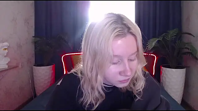 EnigmaSee online show from 10-17-25, 02:04