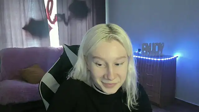 EnigmaSee online show from 05-18-26, 02:33