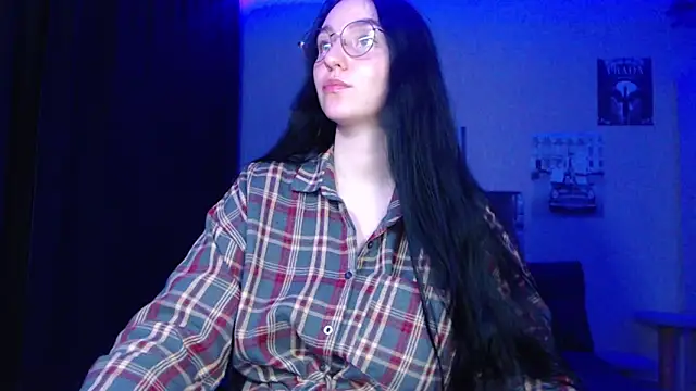 Fluffy Tiffy online show from 11-24-25, 12:10