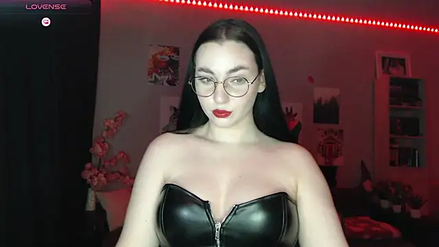 Fluffy Tiffy online show from 03-20-25, 01:02