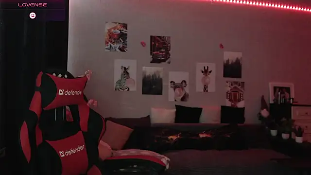 Fluffy Tiffy online show from 03-12-25, 03:46