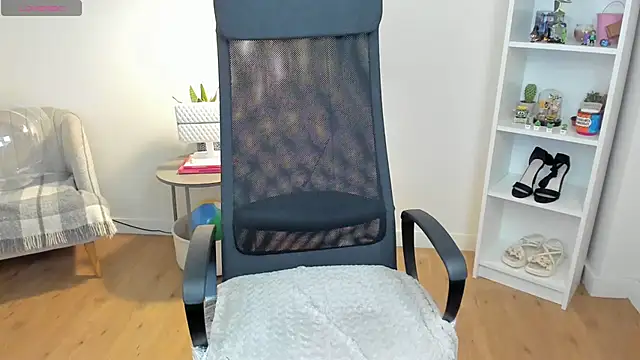  BellaEvans  online show from 05-11-26, 04:47