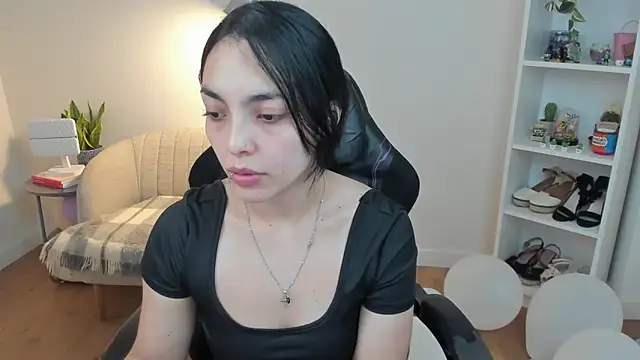  BellaEvans  online show from 04-14-26, 04:50