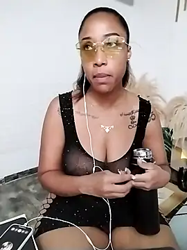 Snapshot of LadyEbonyX chatting on 03-20-25, 07:57 LadyEbonyX online show from 03-20-25, 07:57