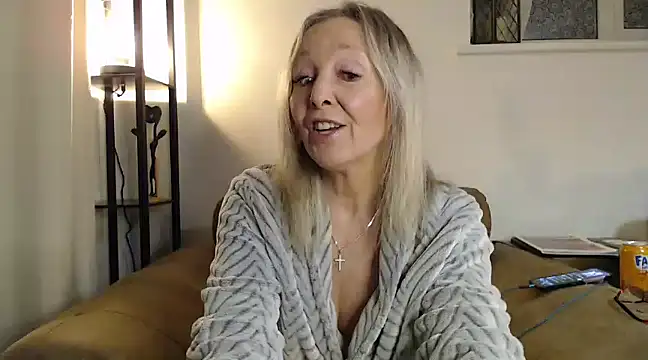 Snapshot of Ladystargazer1966 chatting on 01-16-25, 11:06 Ladystargazer1966 online show from 01-16-25, 11:06