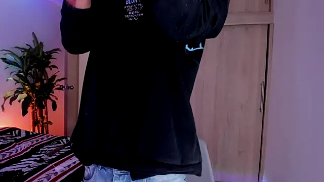 aldrinwhite online show from 11-03-25, 06:55