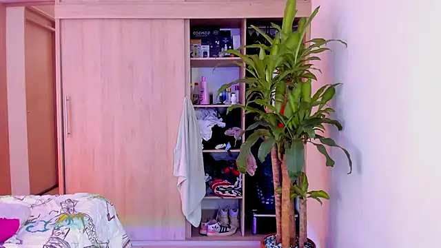 aldrinwhite online show from 11-23-25, 01:43