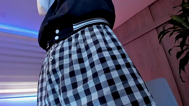 aldrinwhite online show from 12-18-25, 04:11