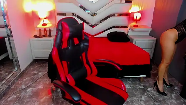 KateTompson  online show from 11-15-25, 07:51