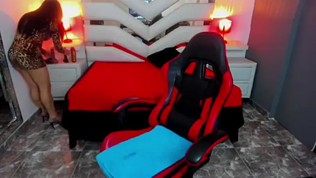 KateTompson  online show from 11-20-25, 08:42