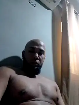 Snapshot of Frankie0880 chatting on 12-22-25, 11:32 Frankie0880 online show from 12-22-25, 11:32