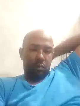 Snapshot of Frankie0880 chatting on 01-10-25, 10:25 Frankie0880 online show from 01-10-25, 10:25