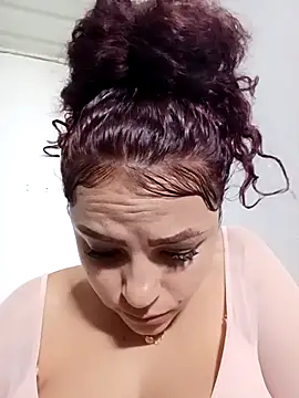 Mommy-Hot online show from 03-23-26, 01:50