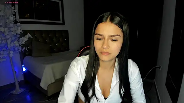 Snapshot of cloe_fox chatting on 01-03-25, 04:00 cloe fox online show from 01-03-25, 04:00