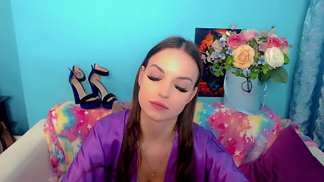 Snapshot of LindaaLu chatting on 03-04-25, 08:46 LindaaLu online show from 03-04-25, 08:46