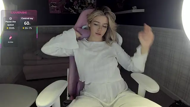 Anna Robinson online show from 02-19-26, 12:29