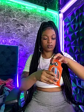 Melany Williams online show from 09-22-25, 01:06