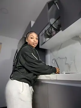 Melany Williams online show from 11-07-25, 02:21