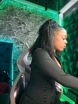 Melany Williams online show from 11-10-25, 01:27