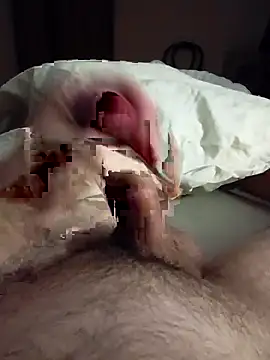 Snapshot of demoniczny82 chatting on 03-07-25, 10:21 demoniczny82 online show from 03-07-25, 10:21