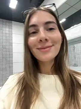 chloi hes online show from 11-15-25, 02:10