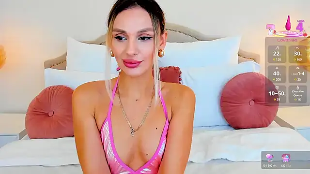 MissLoou online show from 10-31-25, 06:21