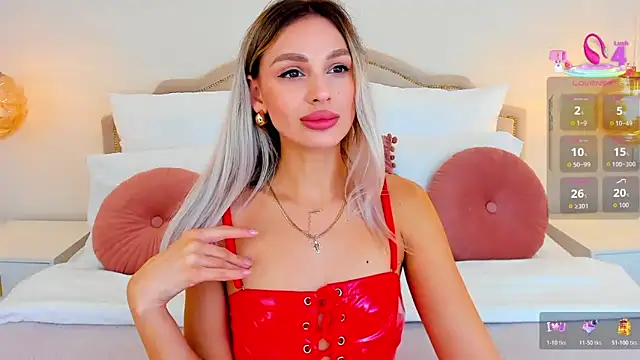 MissLoou online show from 10-27-25, 06:14