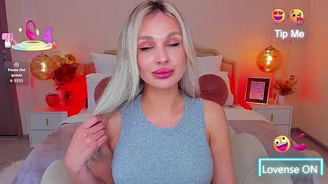 MissLoou online show from 05-08-26, 05:11
