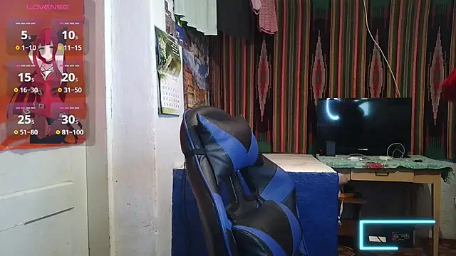 Snapshot of Cora_Maro chatting on 05-11-26, 10:27 Cora Maro online show from 05-11-26, 10:27