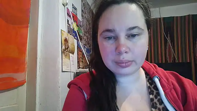 Snapshot of Cora_Maro chatting on 12-17-25, 12:59 Cora Maro online show from 12-17-25, 12:59